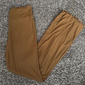 No Boundaries Flared Leggings | Medium (7-9)